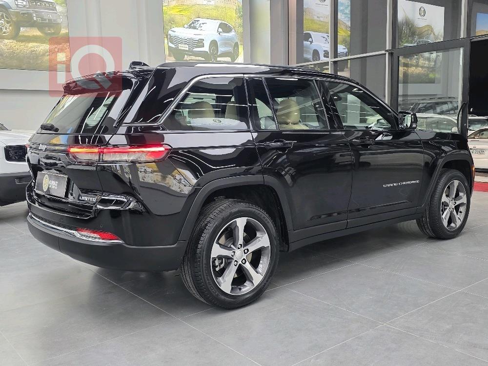 جيب جراند شيروكي